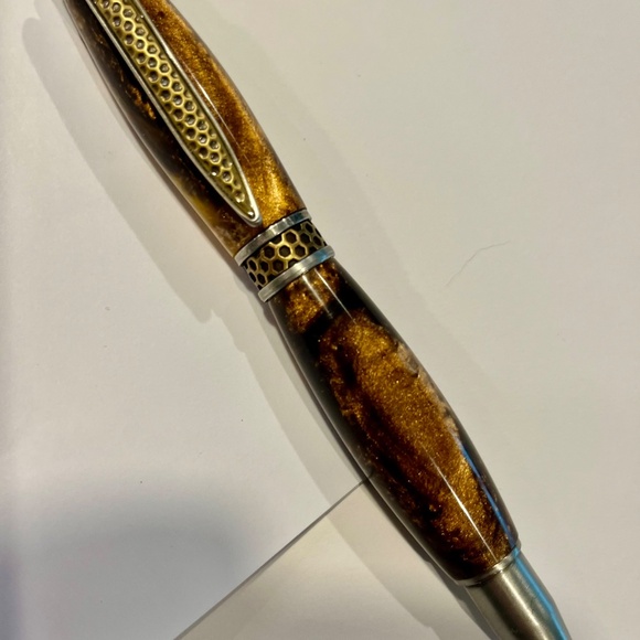 Handmade Hexagon Pattern 'Bee' Brushed Chrome & Brass 'Bee' Pen - Picture 4 of 4